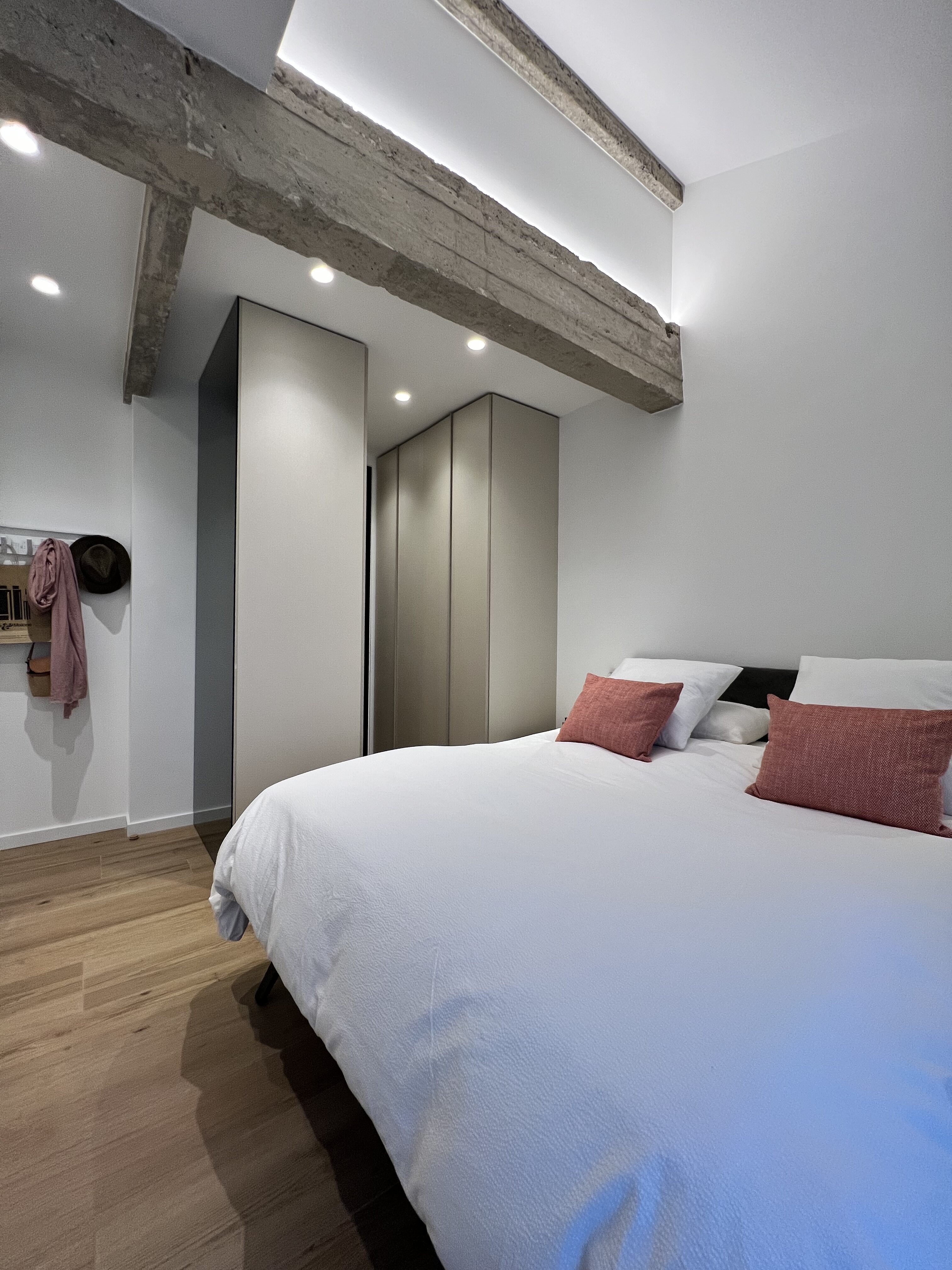 Reforma integral y decoración en vivienda en Gros, Donostia